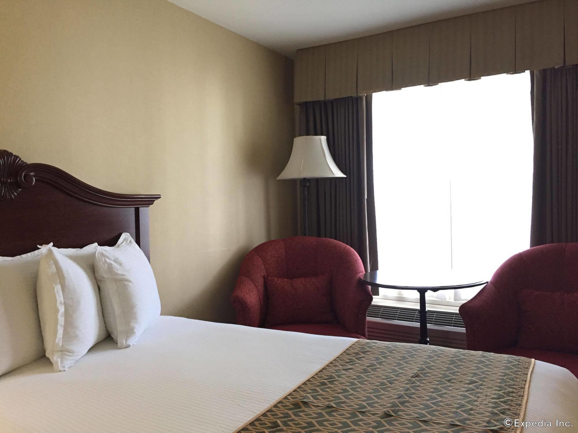Camelot & Hotel Anaheim