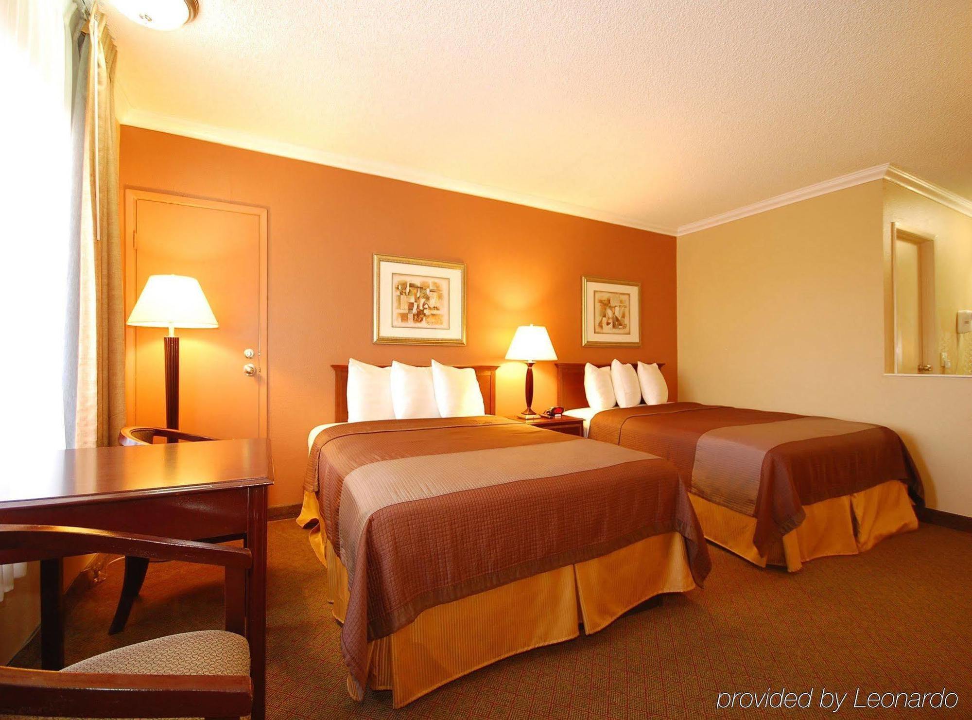 Western Courtesy - At The Park Hotel Anaheim
