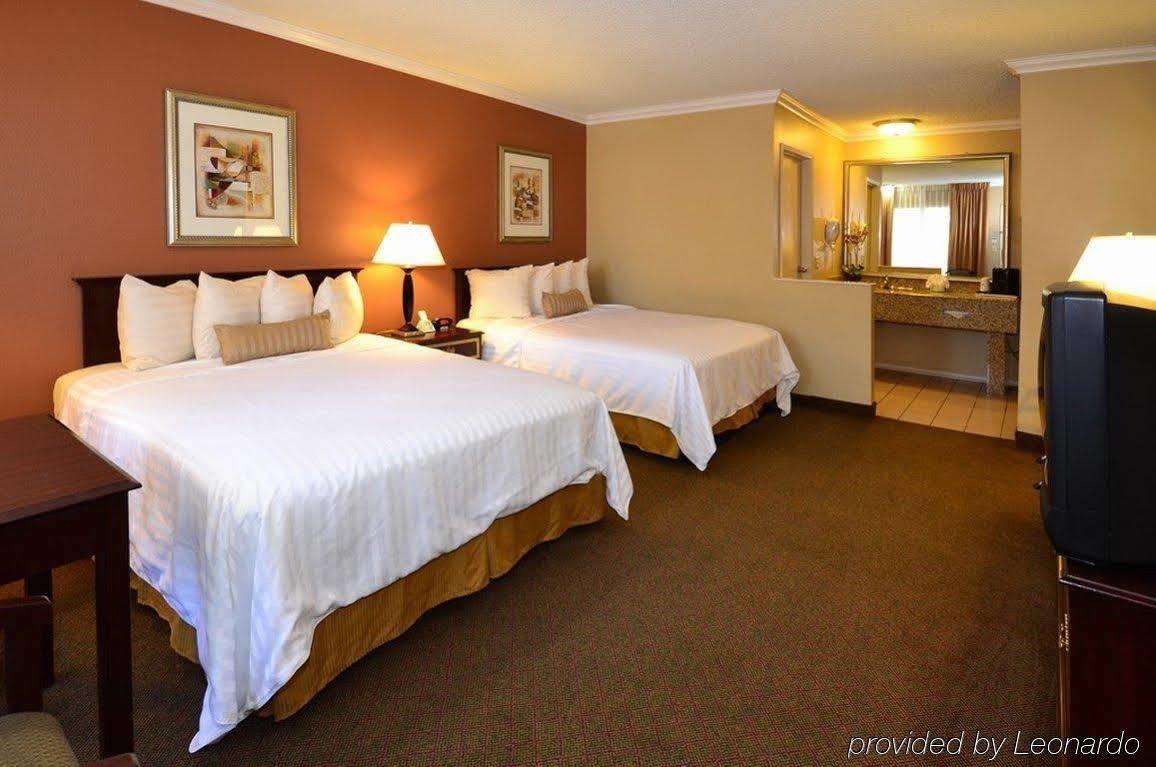 Western Courtesy - At The Park 3* Anaheim