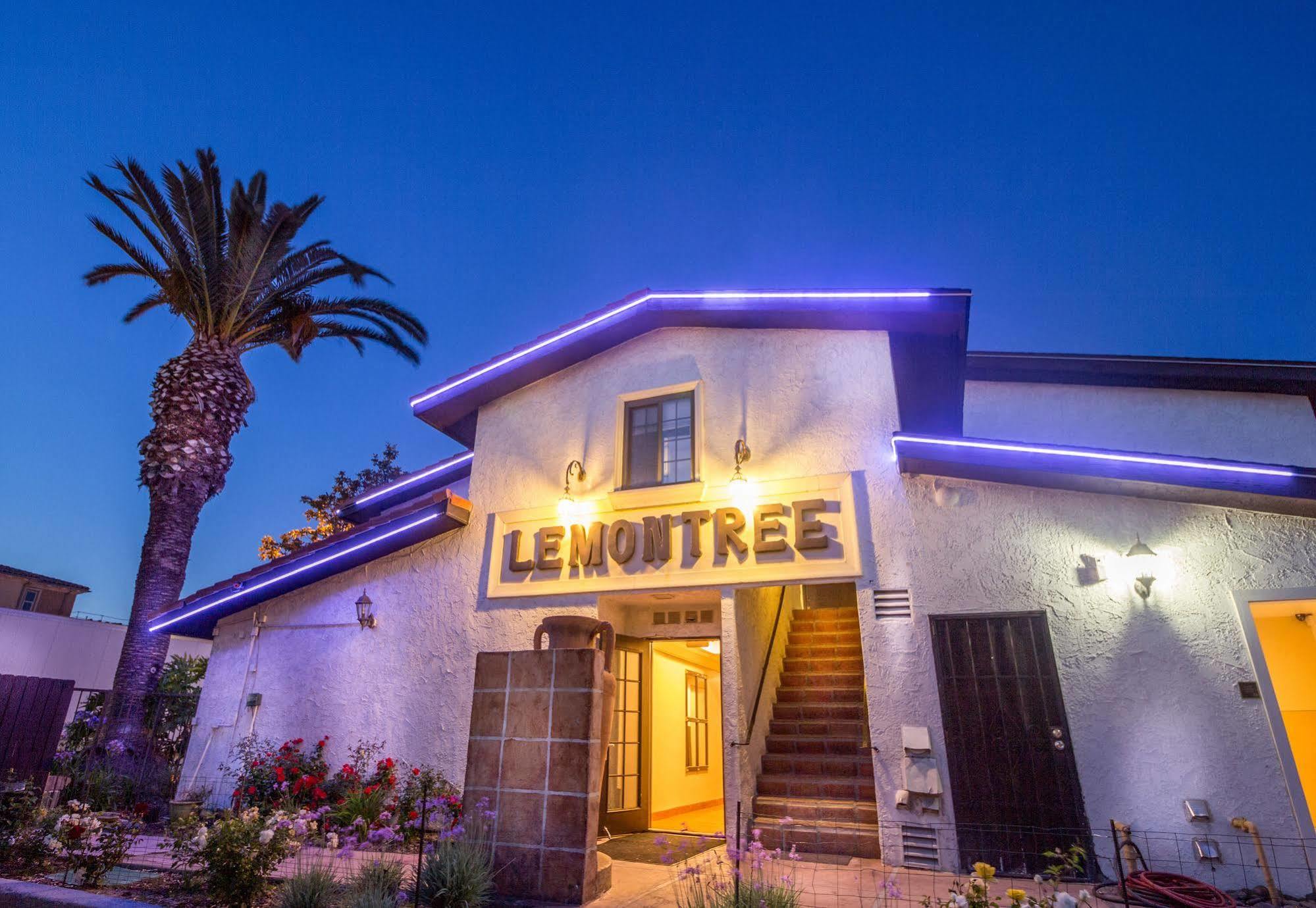 The Lemon Tree Hotel 3*