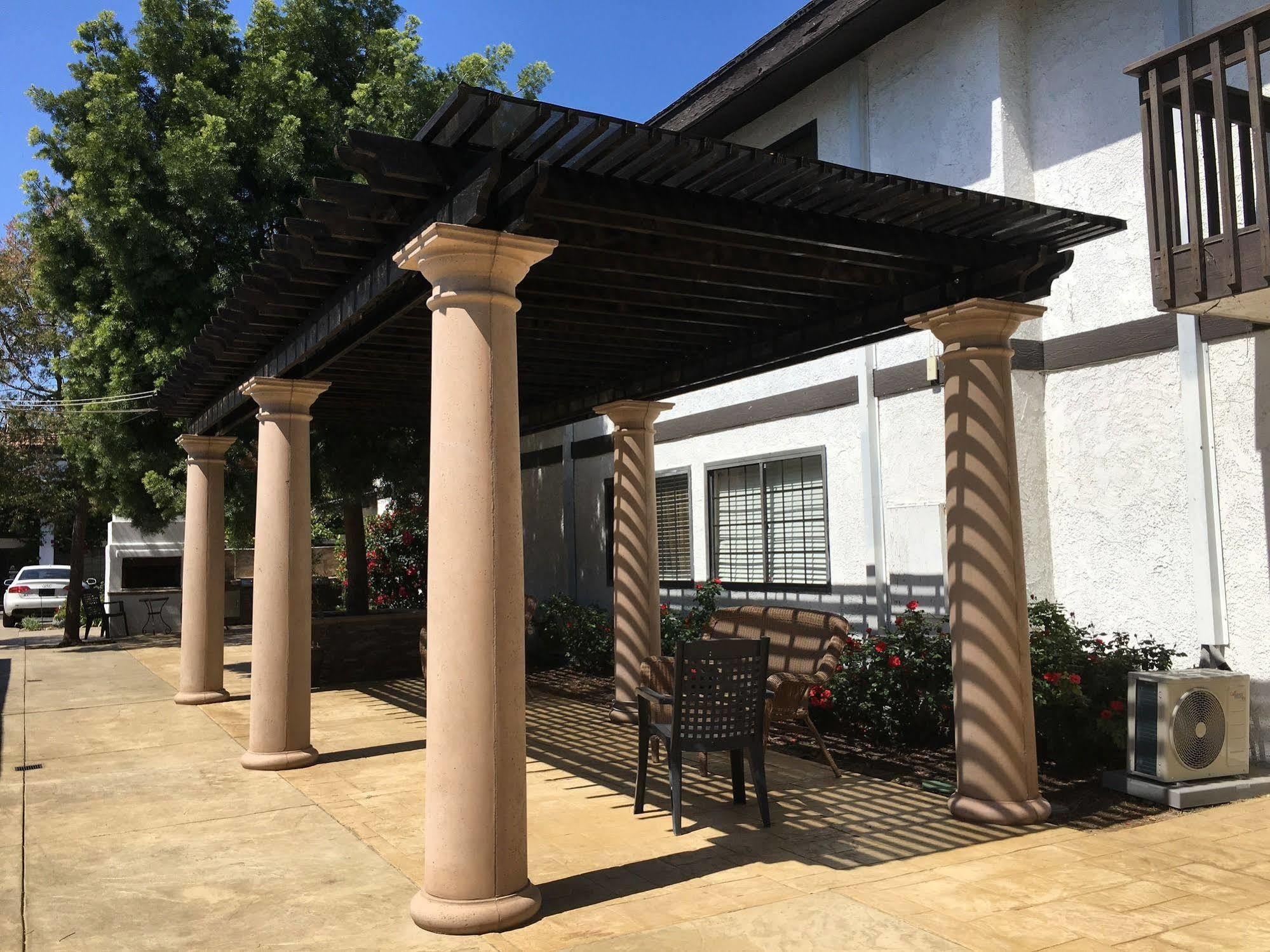 The Lemon Tree Hotel