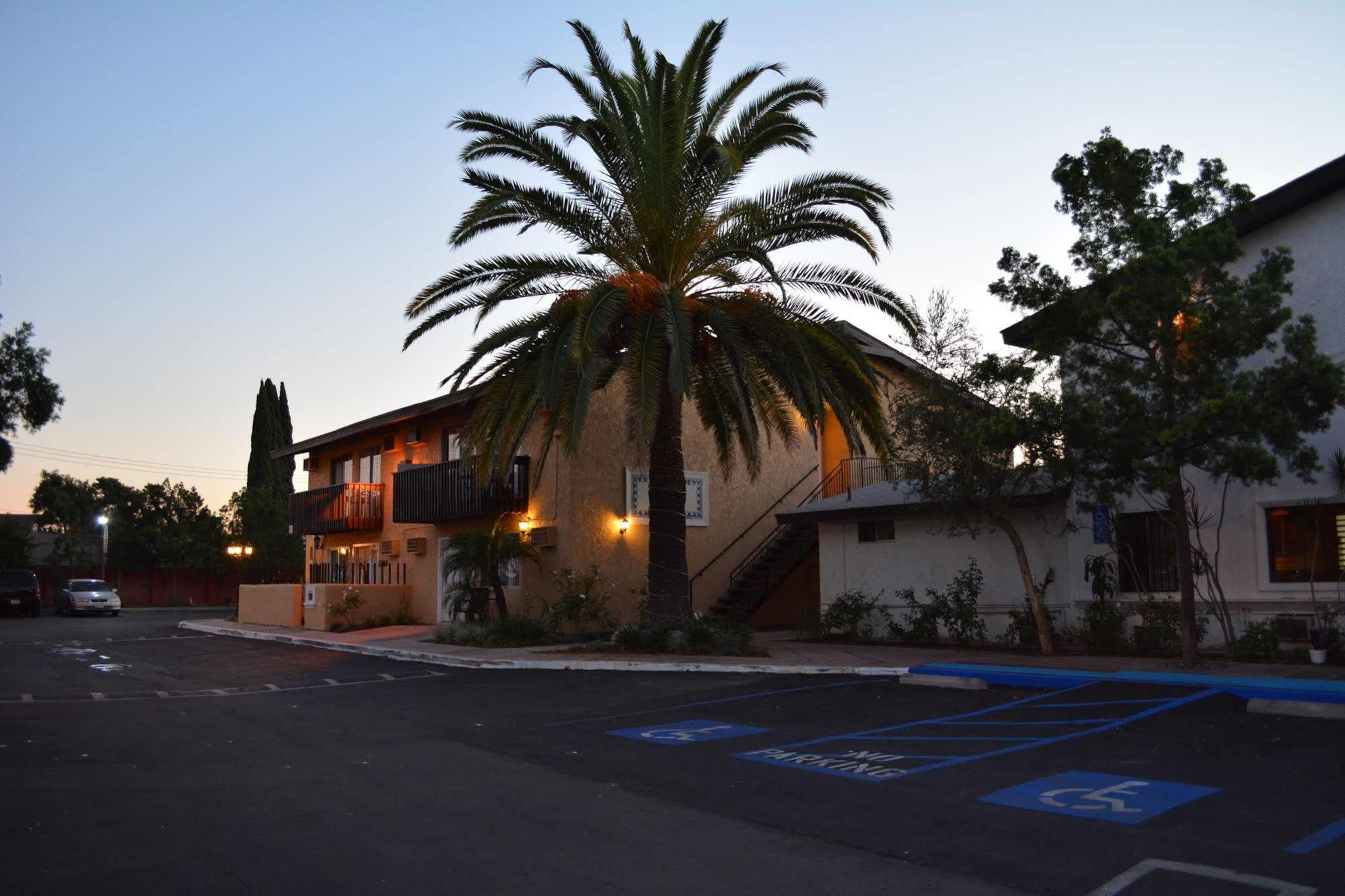 The Lemon Tree Hotel Anaheim