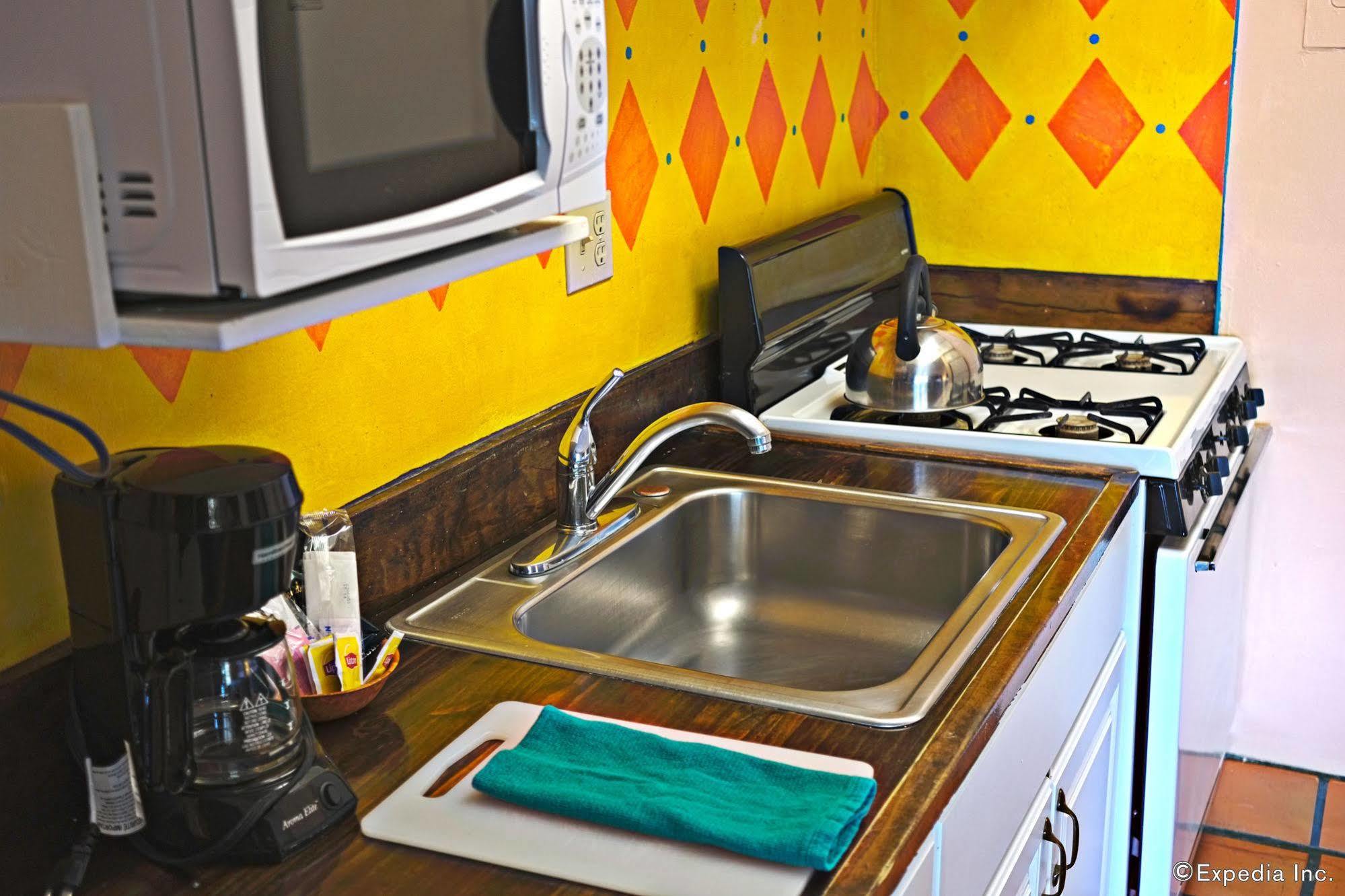 Hotel Pepper Tree Boutique Kitchen -