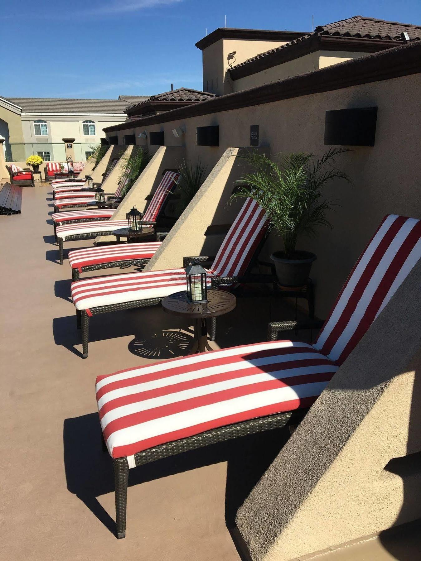 Resort Peacock Anaheim