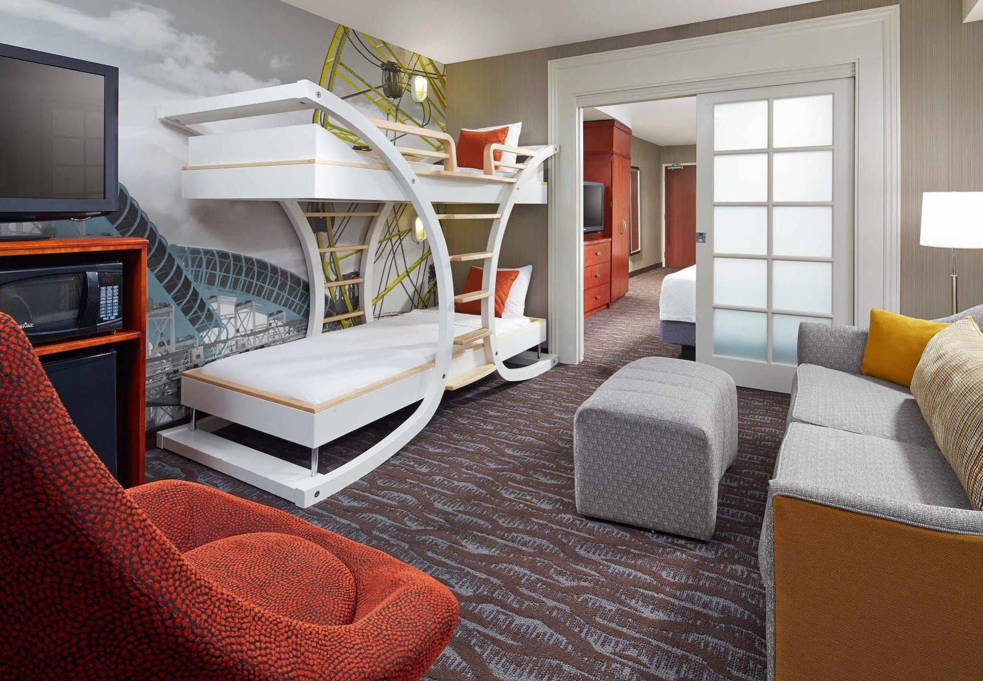 Hotel Courtyard By Marriott Resort/convention Center 3*