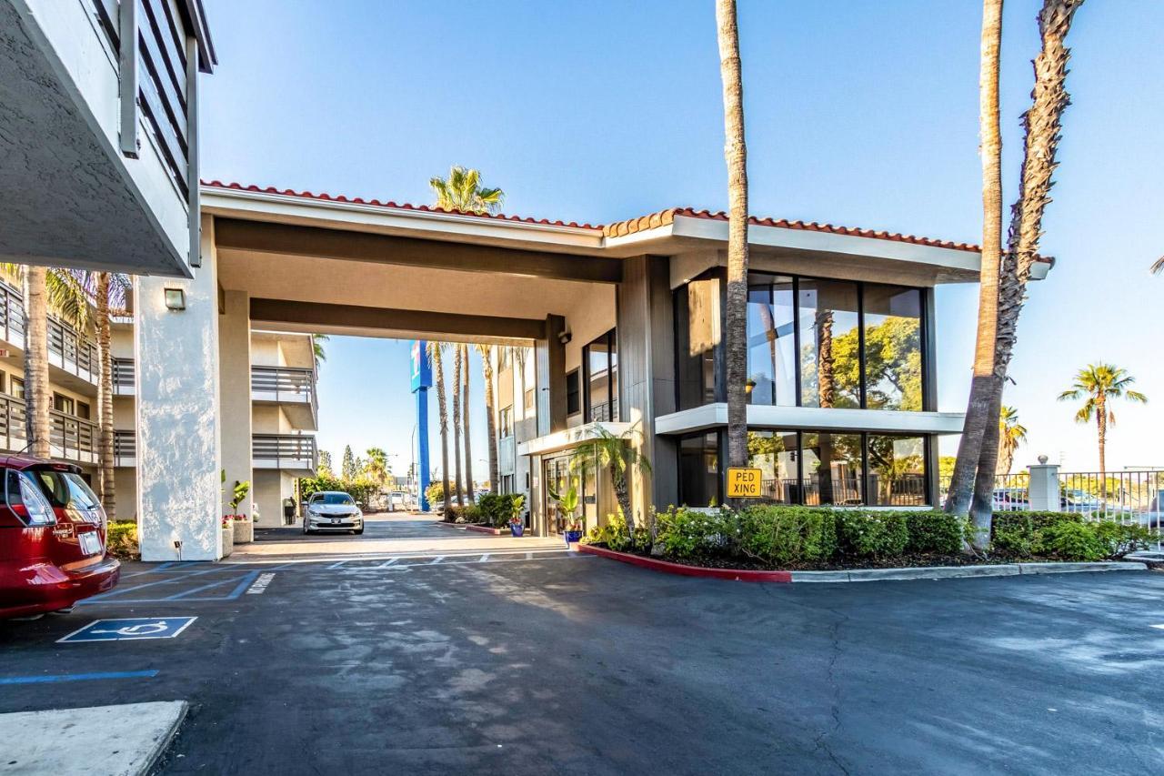 6-anaheim, Ca Anaheim
