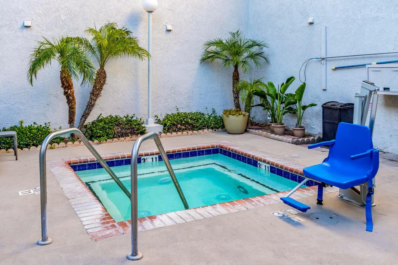 6-anaheim, Ca 2* Anaheim