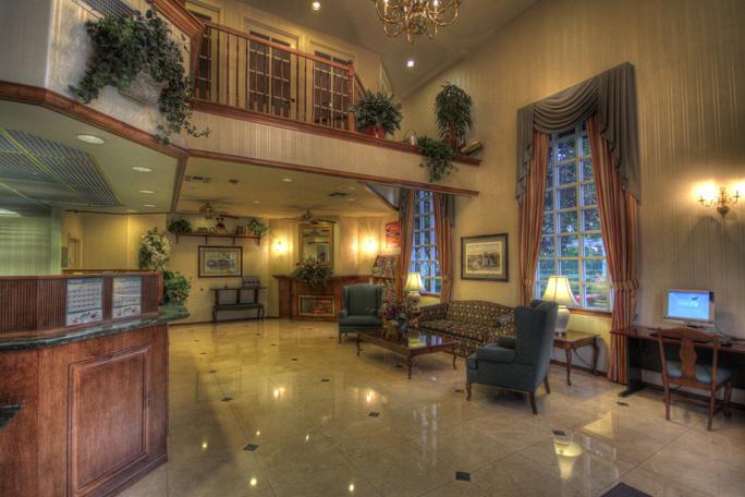 Camelot & Hotel 3*