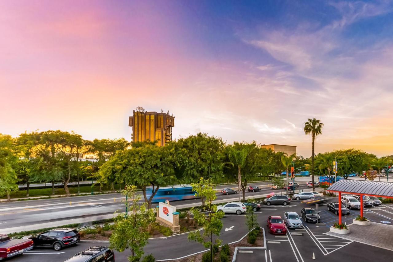 Anaheim Hotel 3*