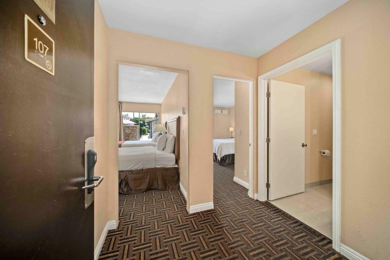 The Lemon Tree Hotel Anaheim