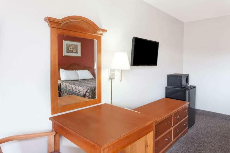Signature Maingate Hotel 3*