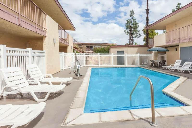 Hotel Signature Maingate Anaheim