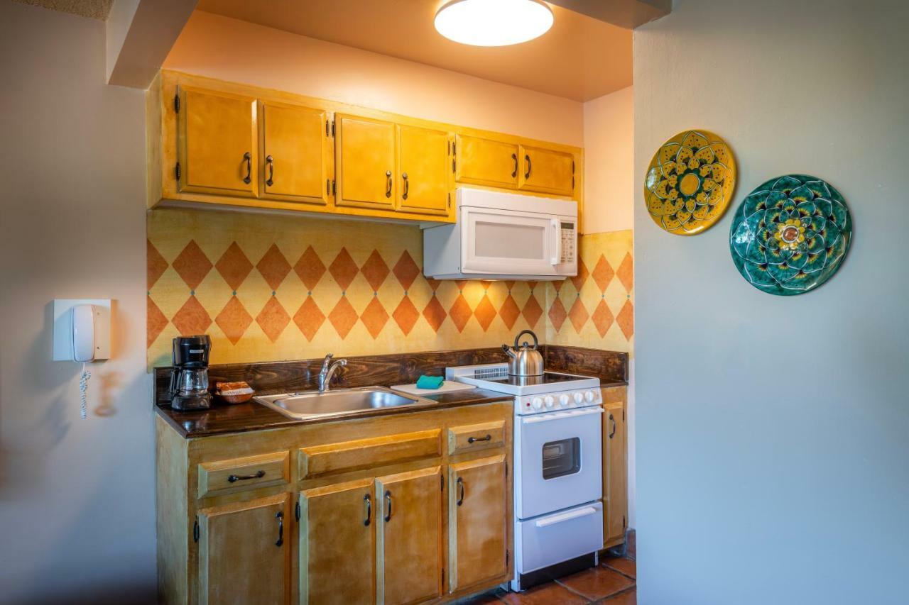 Hotel Pepper Tree Boutique Kitchen -