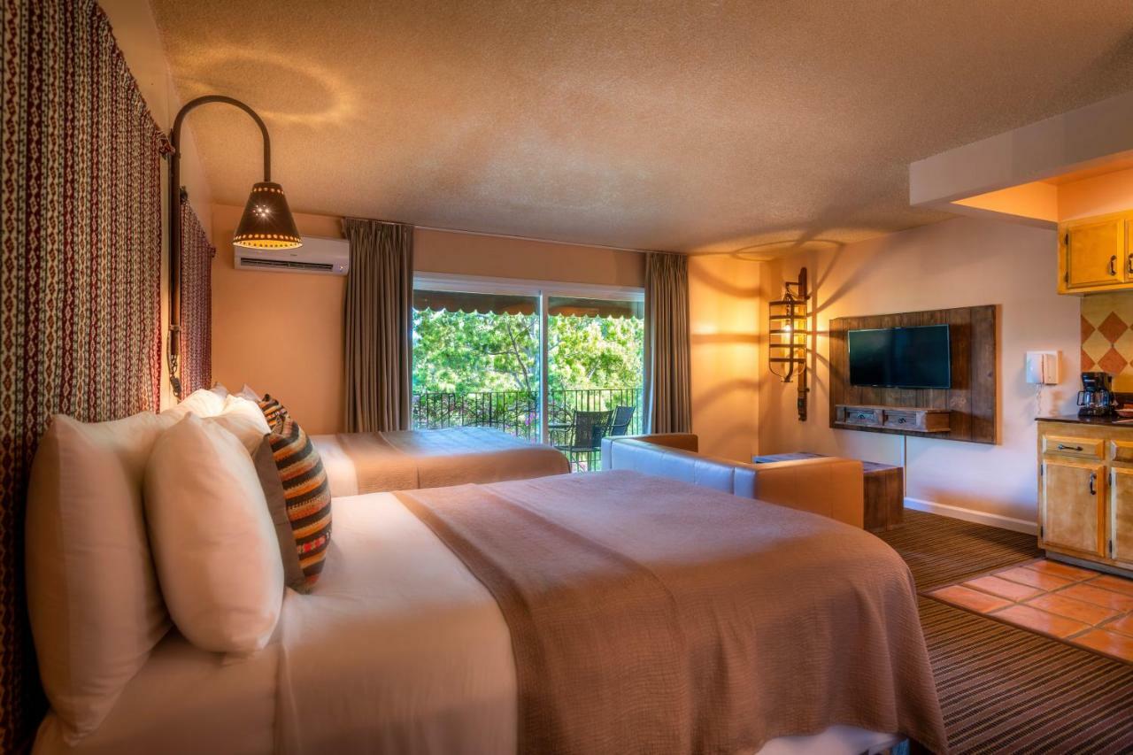 Pepper Tree Boutique Kitchen - Hotel Anaheim