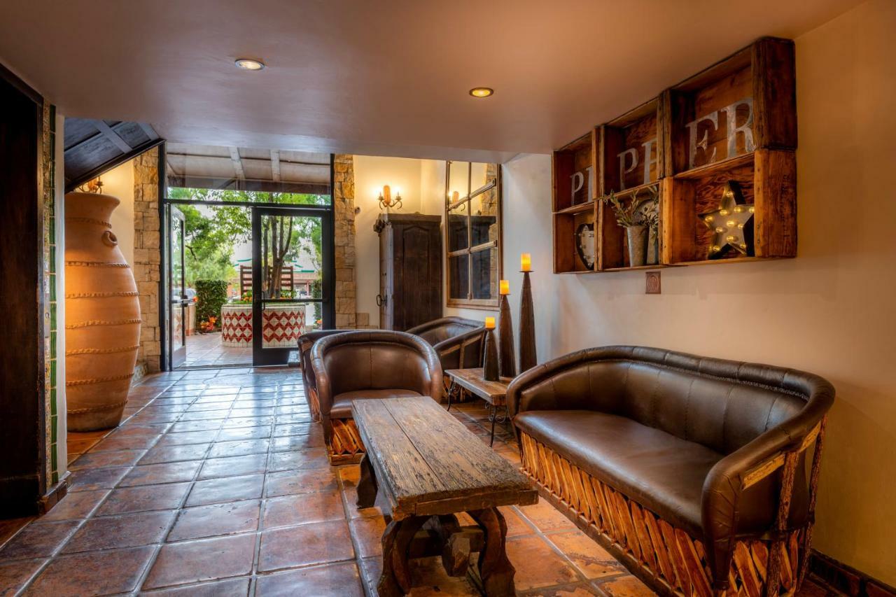 Pepper Tree Boutique Kitchen - 3* Anaheim
