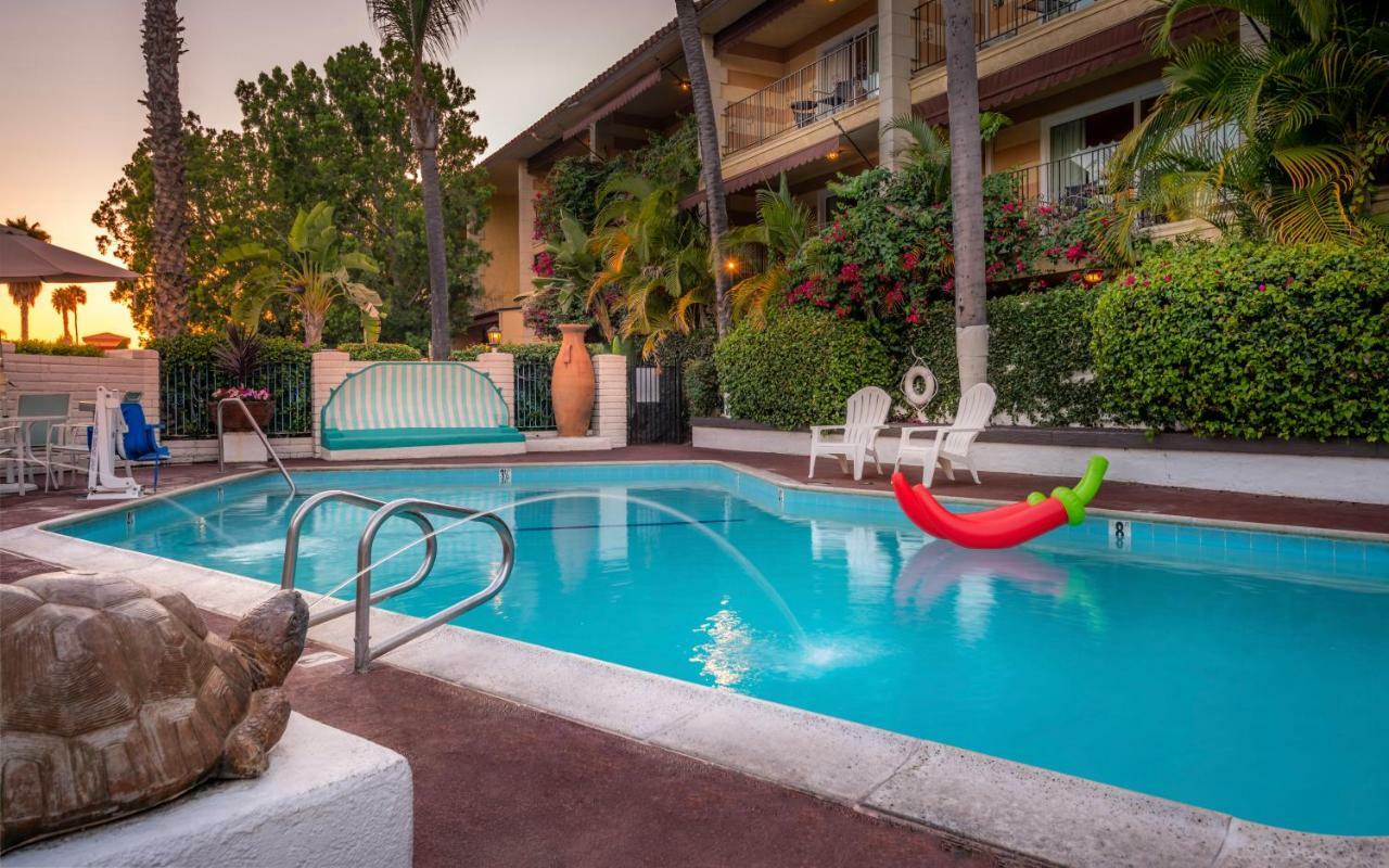 Hotel Pepper Tree Boutique Kitchen - Anaheim