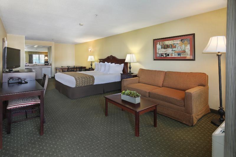 Hotel Camelot & 3*