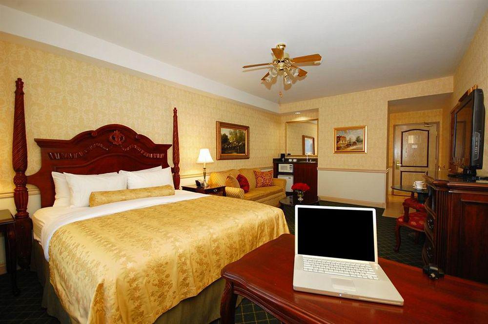 Ayres 3* Anaheim