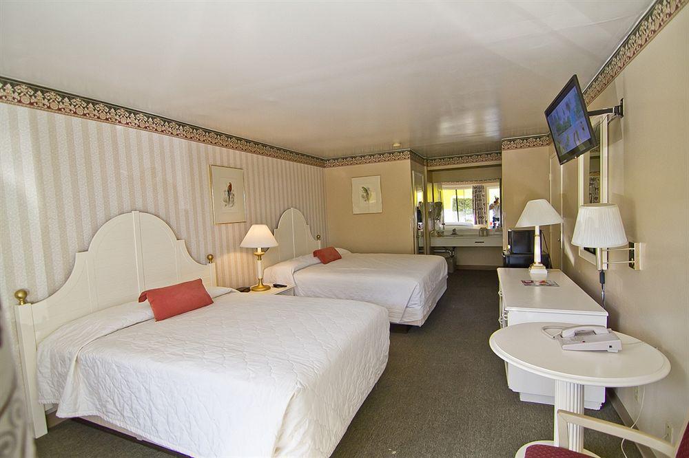 Hotel Carriage 3*