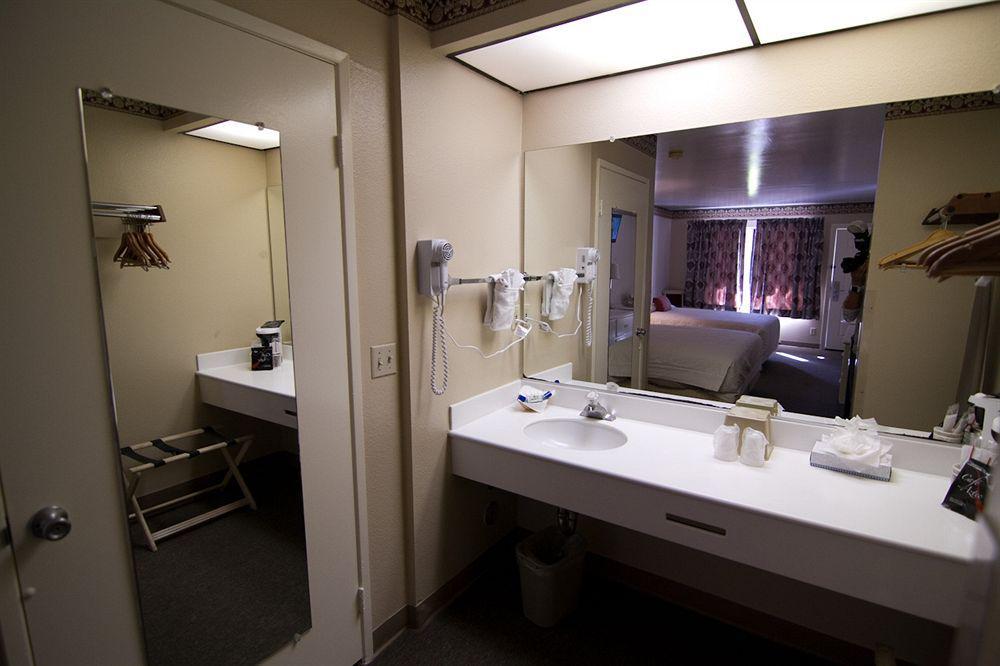 Carriage 3* Anaheim